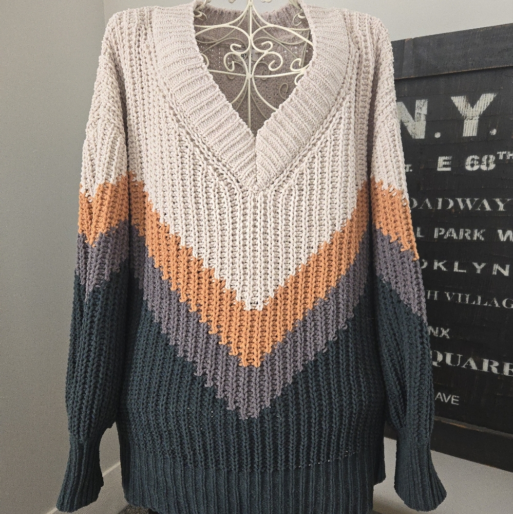 BKE by Buckle Matte Chenille Chevron Sweater